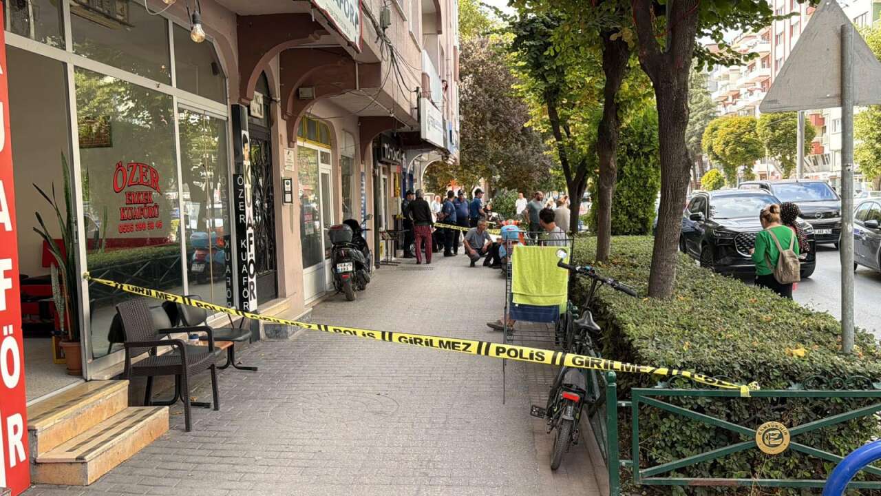 7 katlı binada şüpheli ölüm! Komşusu hareketsiz halde buldu 1